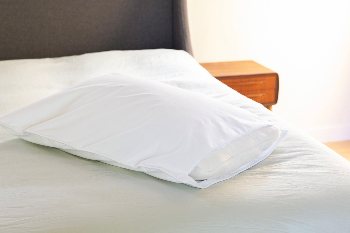 Leafscore Essential Organic Cotton Pillow Protector — view 5